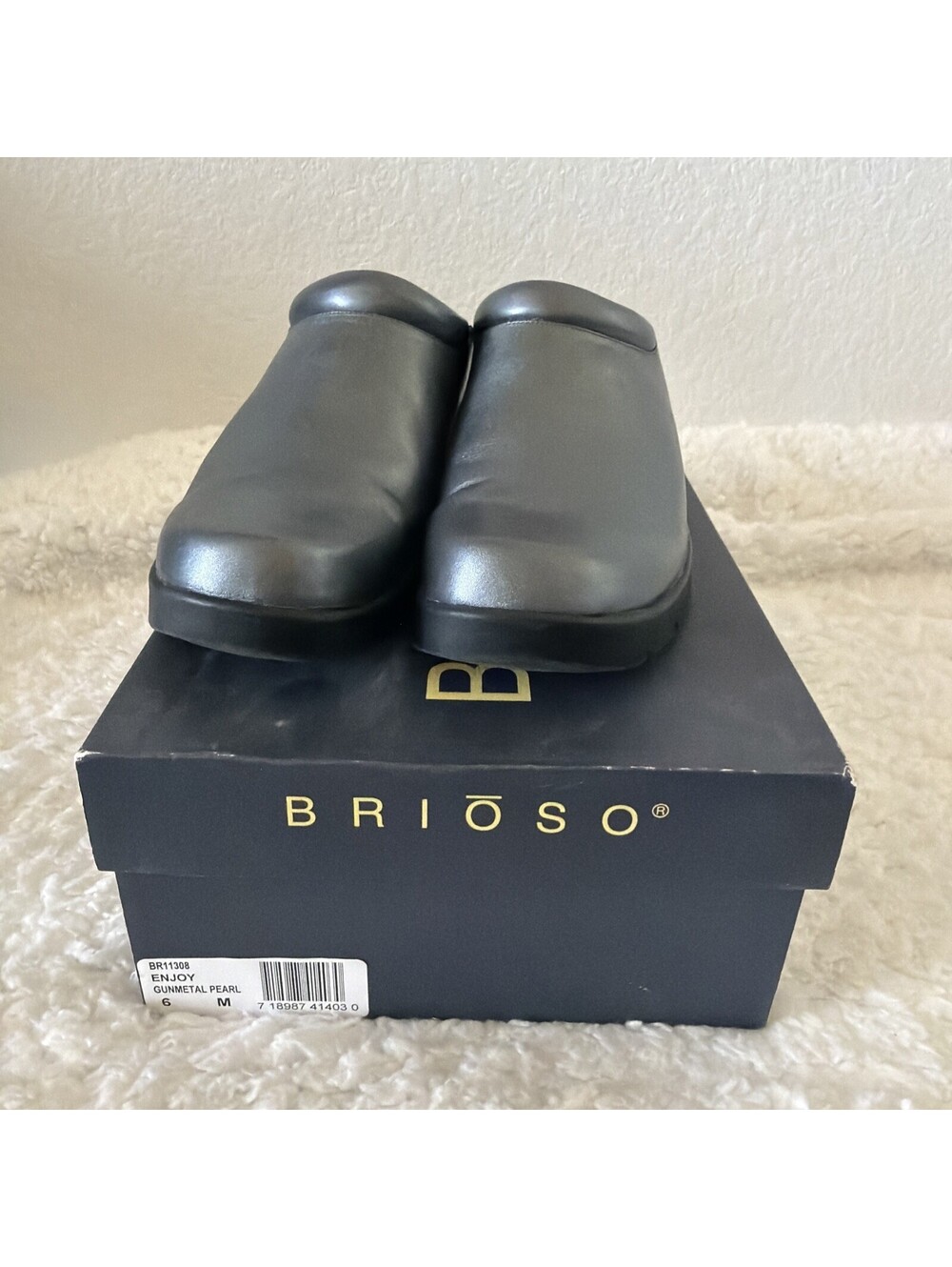 BRIOSO Women's 6M Gunmetal Pearl Slip On